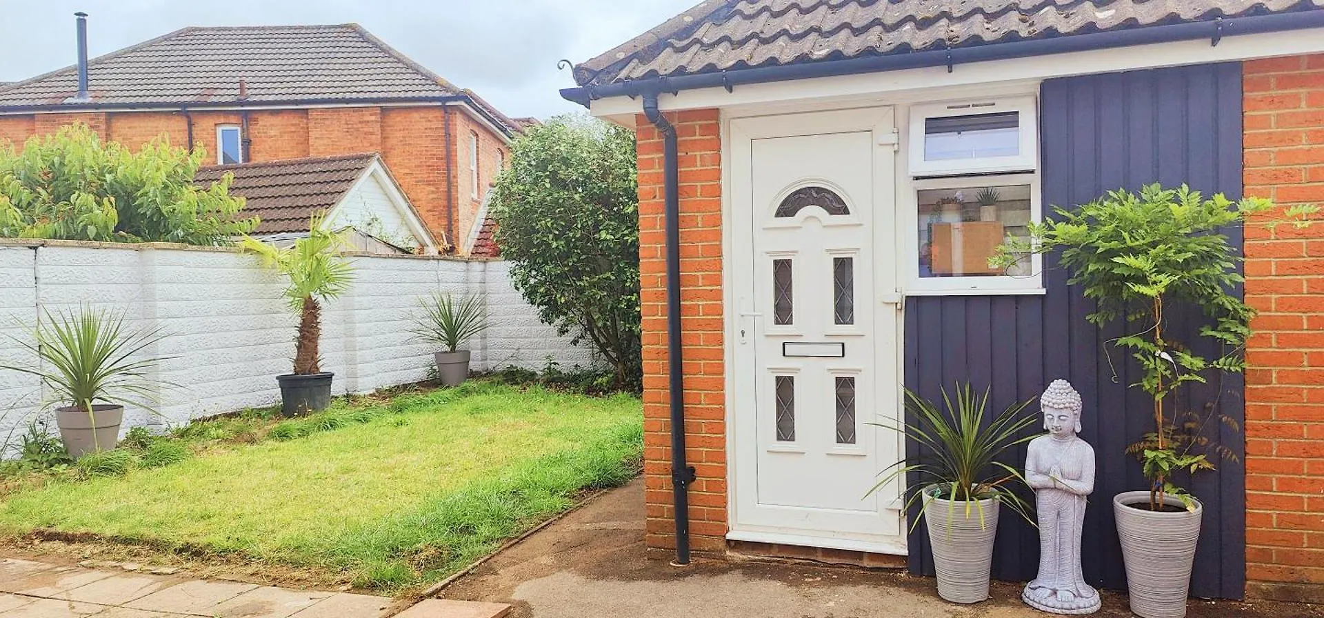 Cosy Bee And Apartment Bournemouth Bed & Breakfast