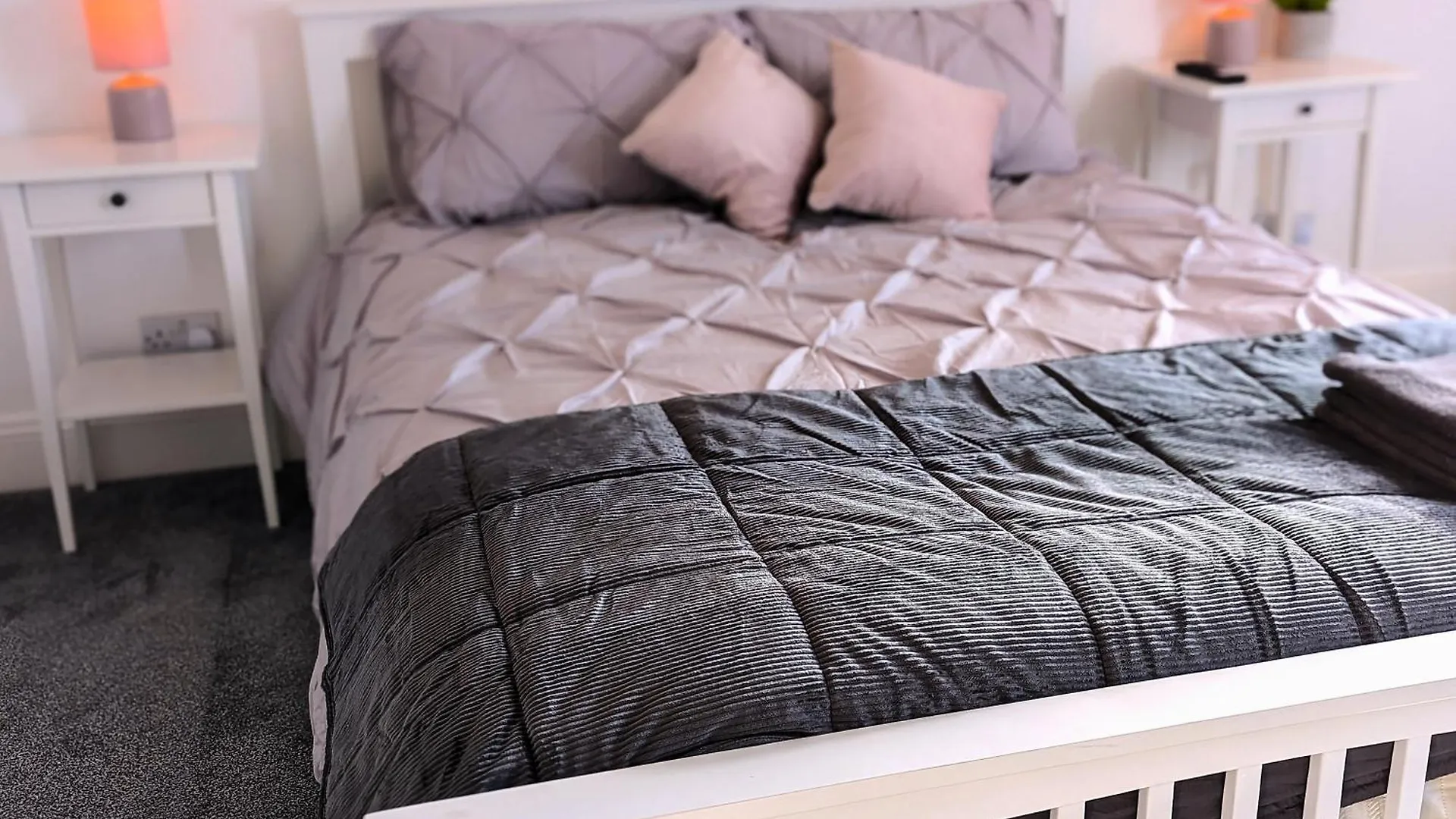 Cosy Bee And Apartment Bournemouth Bed & Breakfast