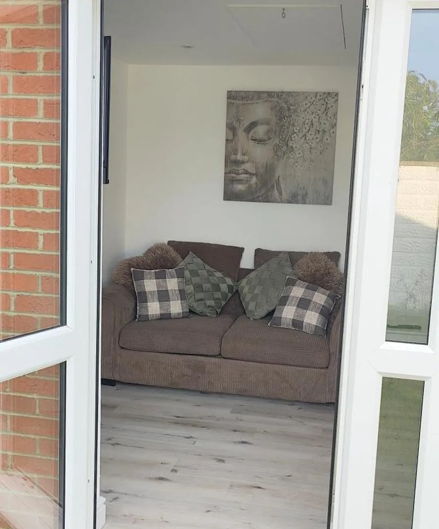 Bed & Breakfast Cosy Bee And Apartment Bournemouth United Kingdom