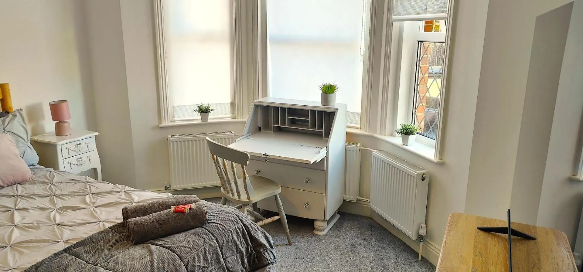 Cosy Bee And Apartment Bournemouth